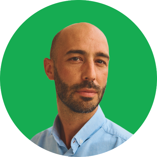 Renaud - Green Background-1